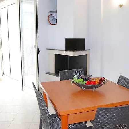 Casa Manuela In Centro Con 8 Posti